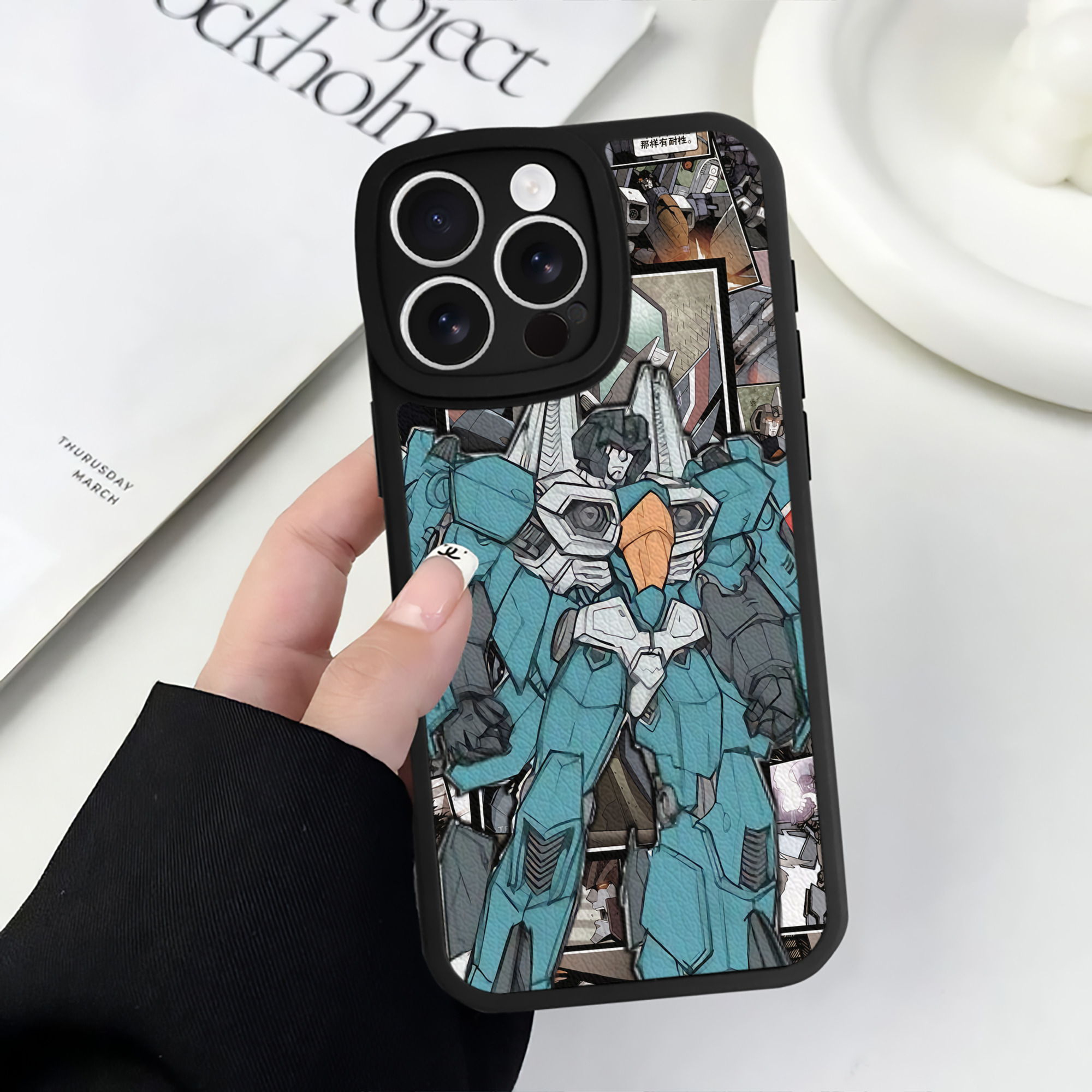（画像用） Transformers トランスフォーマー 【iPhone 16シリーズ対応】シリコンスマホケース（レザー調） 材質：シリコン